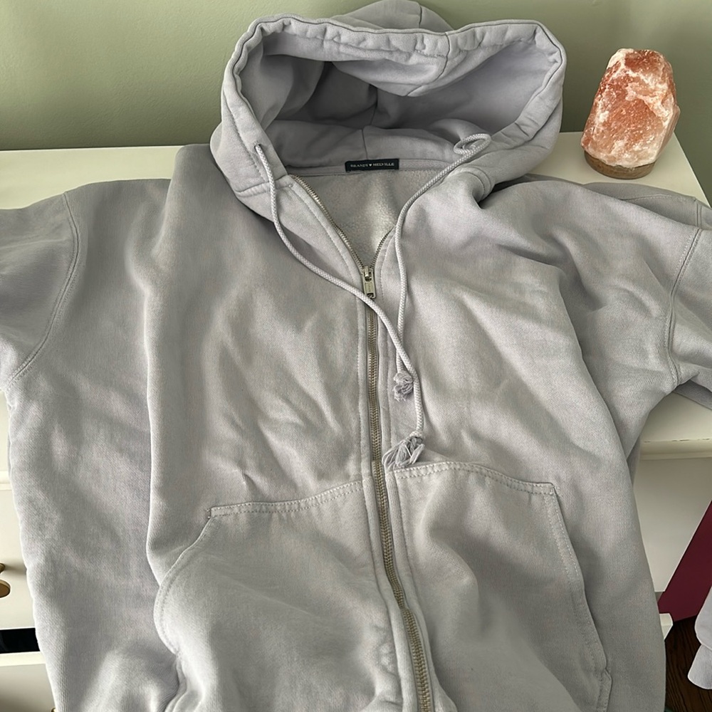 Brandy Melville zip up